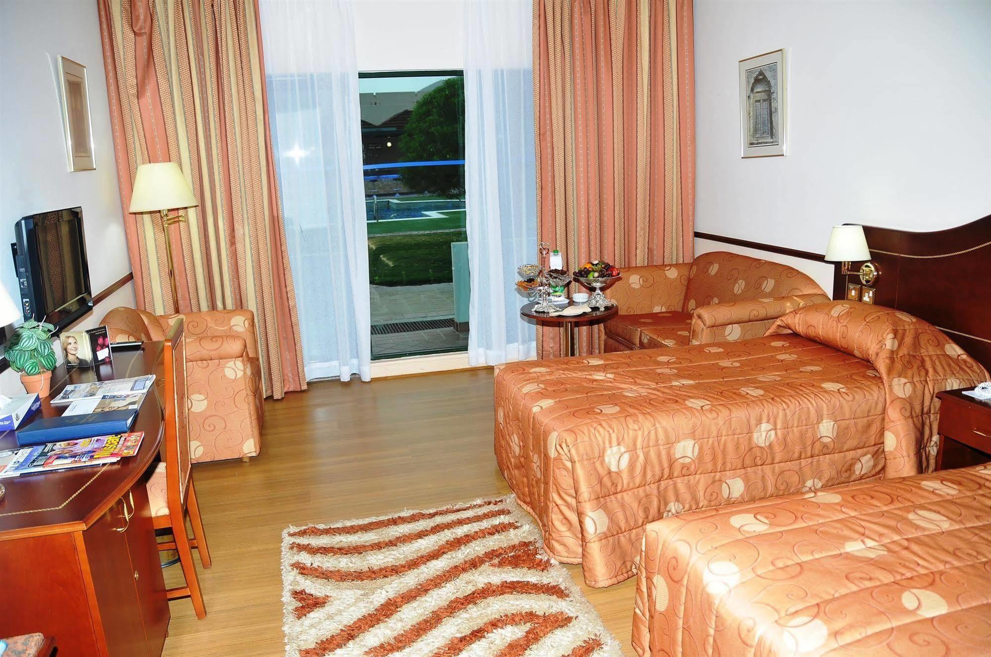 Golden Tulip 4* Nizwa
